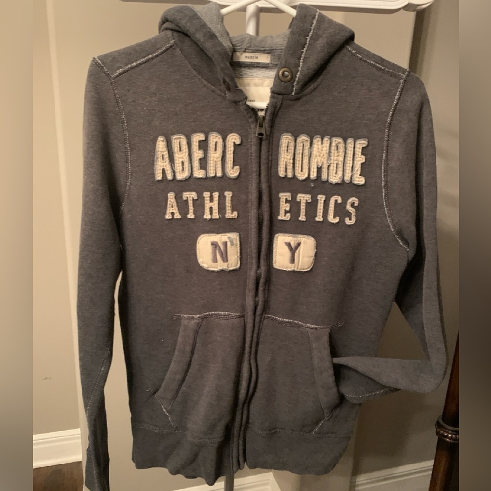 Abercrombie Kids Muscle XL Long Sleeve Zip Up Gray Hoodie.